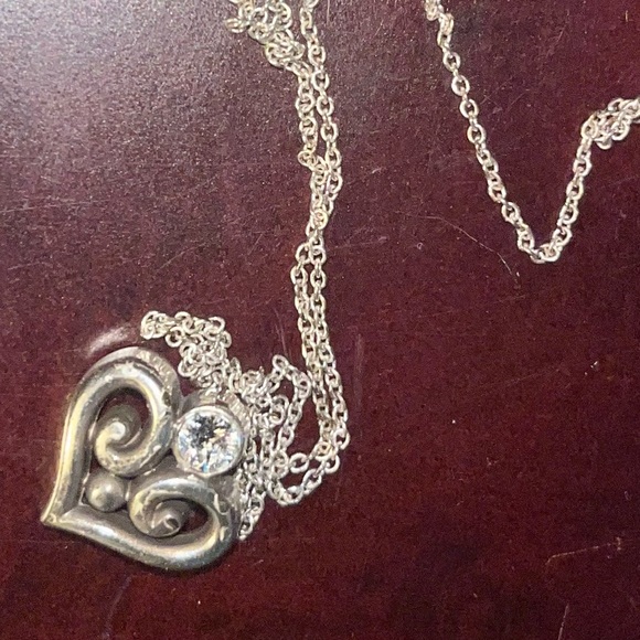 Elegant Silver Heart Pendant Necklace - Picture 1 of 2